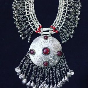 Beautiful vintage necklace Tribal !
